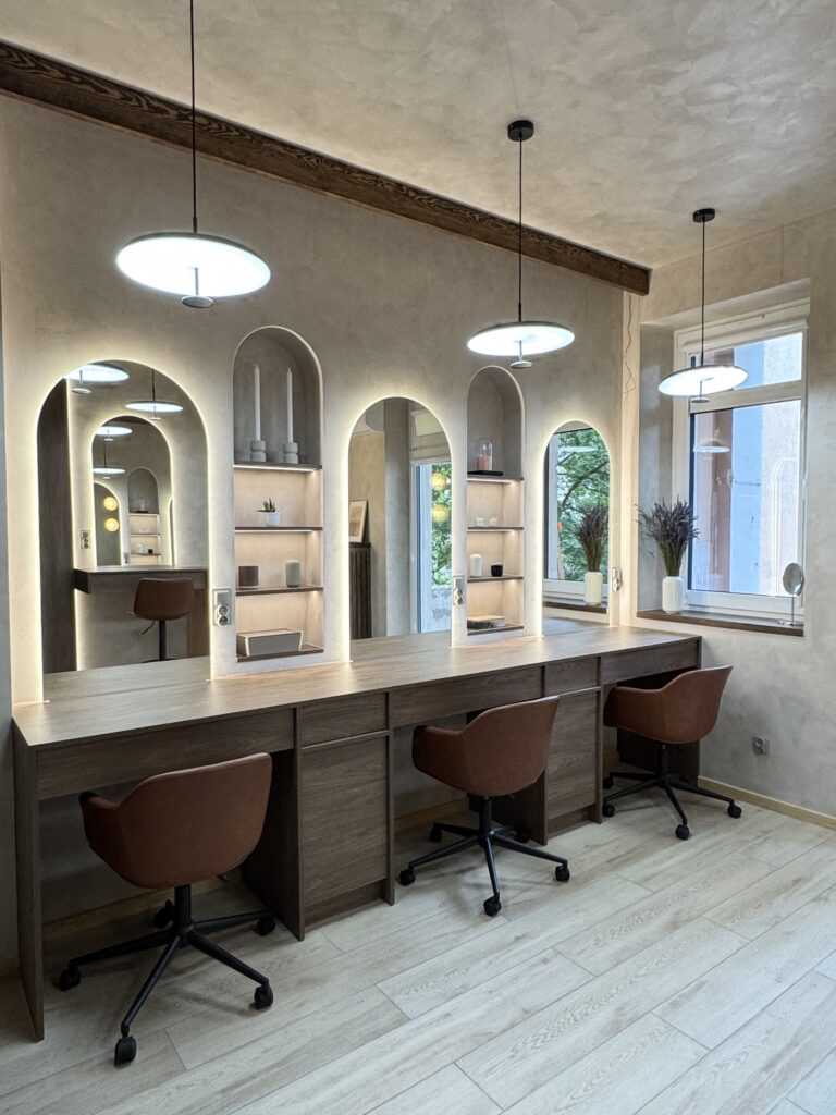 Stanowiska do stylizacji.